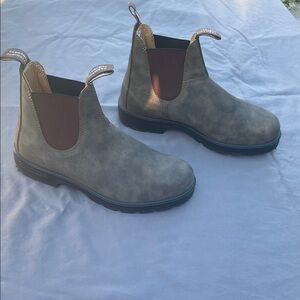 blundstone 585 soft leather 9 new